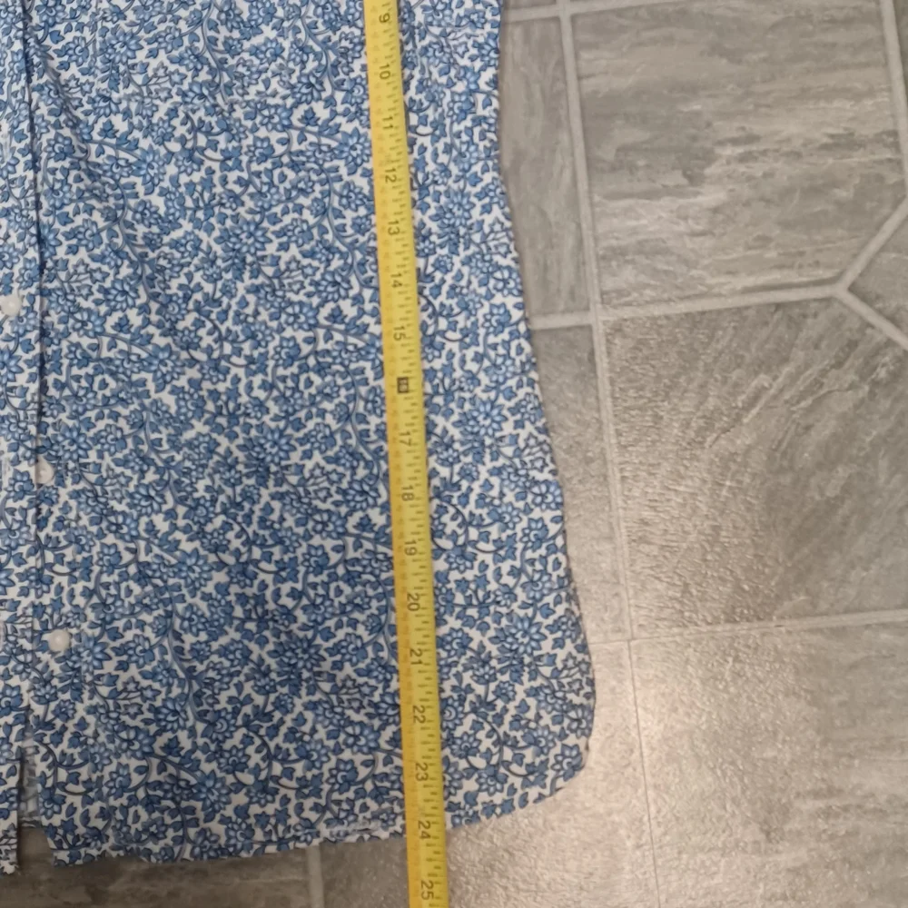 TOMMY HILFIGER SIZE M. Blue Floral wome.'s Shirt - Picture 12 of 12